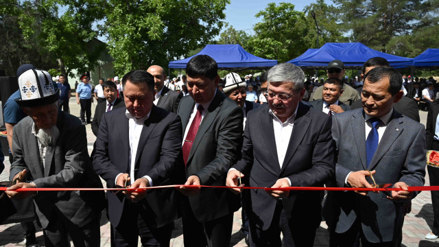 МинКаб Төрагасы Адылбек Касымалиев Ош облусунун Өзгөн районундагы бир катар объекттердин ачылышына катышты