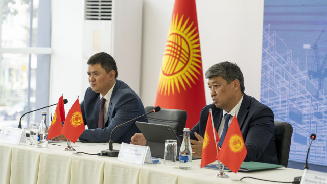 Под руководством зампреда Кабмина Бакыта Торобаева состоялось заседание коллегии Министерства строительства, архитектуры и жилищно-коммунального хозяйства