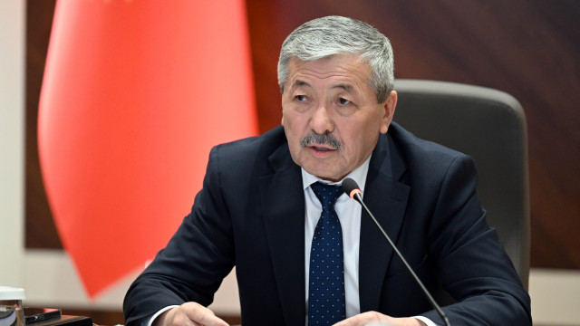 МинКаб Төрагасы Адылбек Касымалиев “Өкмөттүк акселераторлор” программасынын алкагында саламаттыкты сактоо тармагын реформалоонун кезектеги этабын баштаганын билдирди