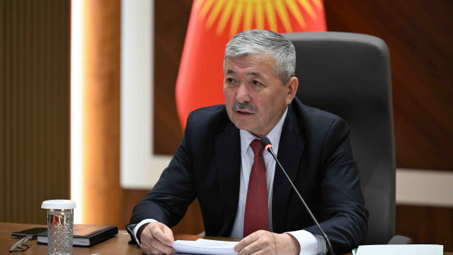 МинКаб Төрагасы Адылбек Касымалиев: 2025-жылдын 8 айынын жыйынтыгы боюнча ИДПнын көлөмү 1 трлн сомдон ашты, ИДПнын реалдуу өсүшү 11,0%ды түздү