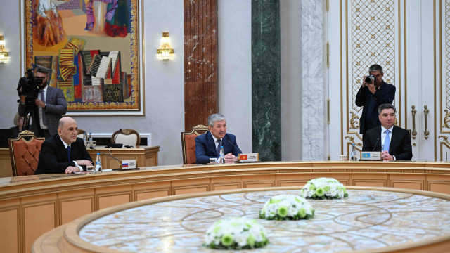 ЕАЭБ жана КМШ өлкөлөрүнүн Өкмөт башчылары Беларусь Республикасынын Президенти Александр Лукашенко менен жолукту
